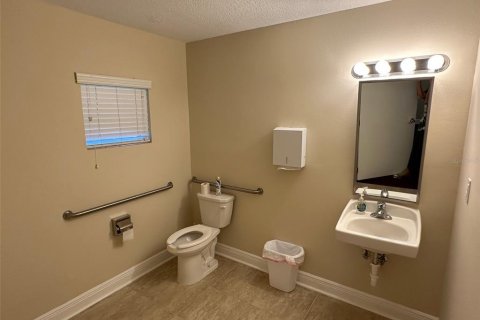 Propiedad comercial en alquiler en Sanford, Florida, 476.03 m2 № 1659642 - foto 13