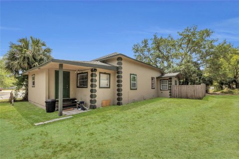 Commercial property in Sanford, Florida 134.89 sq.m. № 1673470 - photo 1