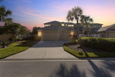 House in Dade City, Florida 3 bedrooms, 255.48 sq.m. № 2234022