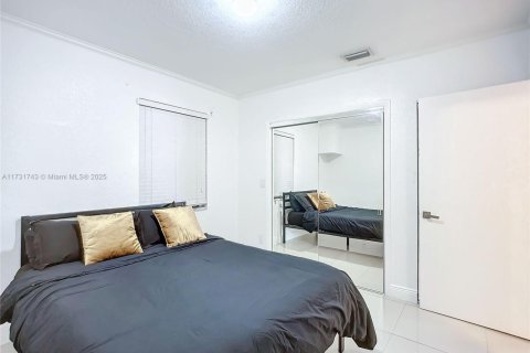 Casa en venta en Miami, Florida, 3 dormitorios, 154.4 m2 № 1867454 - foto 22