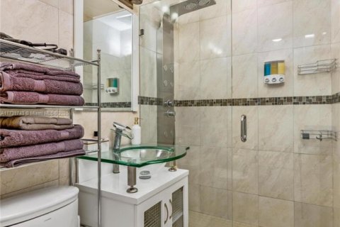 Casa en venta en Miami, Florida, 3 dormitorios, 154.4 m2 № 1867454 - foto 14