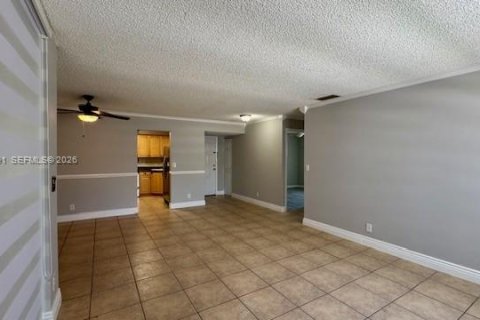 Apartamento en alquiler en Coconut Creek, Florida, 3 dormitorios, 103.68 m2 № 2004336 - foto 4