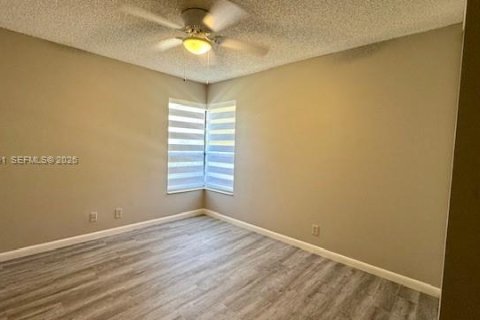 Apartamento en alquiler en Coconut Creek, Florida, 3 dormitorios, 103.68 m2 № 2004336 - foto 15