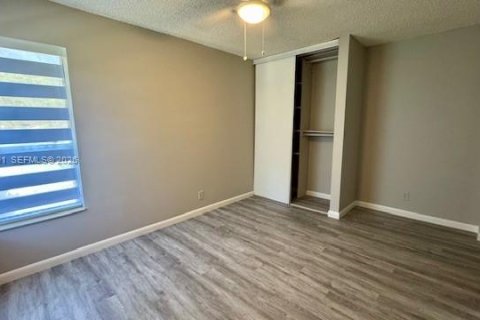 Apartamento en alquiler en Coconut Creek, Florida, 3 dormitorios, 103.68 m2 № 2004336 - foto 8