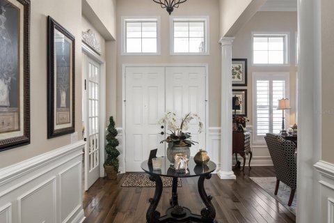 House in Winter Garden, Florida 5 bedrooms, 416.48 sq.m. № 1851515 - photo 5