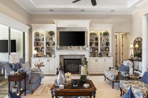 House in Winter Garden, Florida 5 bedrooms, 416.48 sq.m. № 1851515 - photo 17