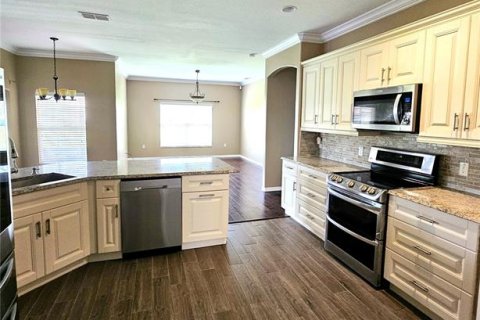 House in BELLALAGO in Kissimmee, Florida 4 bedrooms, 178.65 sq.m. № 1810061 - photo 17