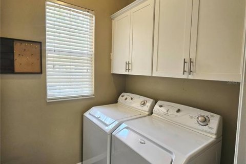House in BELLALAGO in Kissimmee, Florida 4 bedrooms, 178.65 sq.m. № 1810061 - photo 2