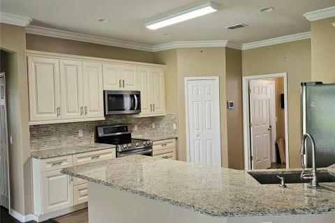 House in BELLALAGO in Kissimmee, Florida 4 bedrooms, 178.65 sq.m. № 1810061 - photo 10
