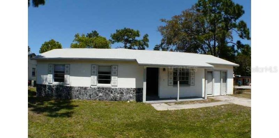 Immobilier commercial à Longwood, Floride 6 chambres, 244.52 m2 № 1904287