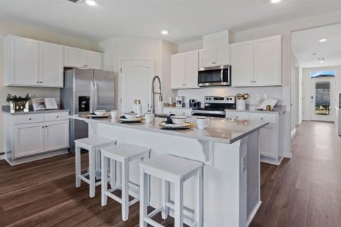 House in Davenport, Florida 4 bedrooms, 169.83 sq.m. № 1831511 - photo 7
