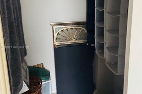 Снять в аренду кондоминиум в Помпано-Бич, Флорида 3 спальни, 129.13м2, № 1965461 - фото 13