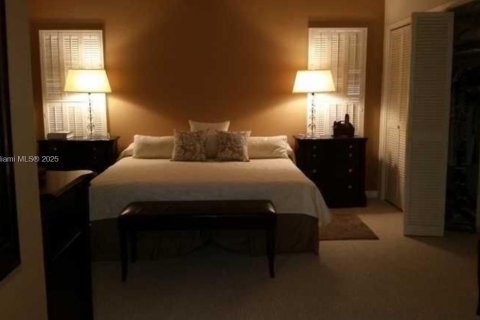 Снять в аренду кондоминиум в Помпано-Бич, Флорида 3 спальни, 129.13м2, № 1965461 - фото 18