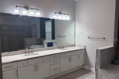 Купить виллу или дом в Брейдентон, Флорида 8 комнат, 291.71м2, № 1769588 - фото 25