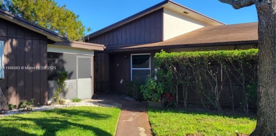 Casa en Pompano Beach, Florida 2 dormitorios, 84.73 m2 № 1964234