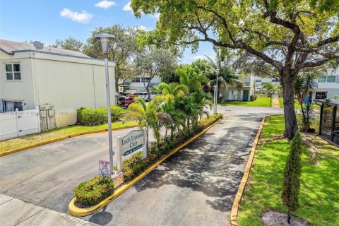 Casa en alquiler en Pompano Beach, Florida, 2 dormitorios, 84.73 m2 № 1964234 - foto 14