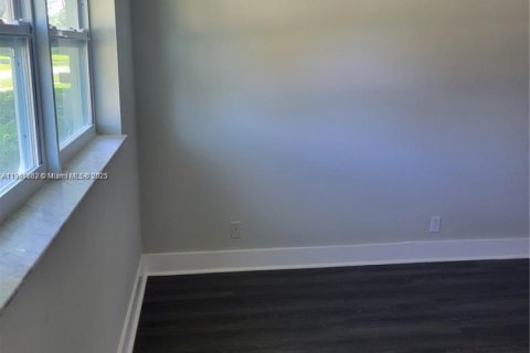 Casa en alquiler en Pompano Beach, Florida, 2 dormitorios, 84.73 m2 № 1964234 - foto 11