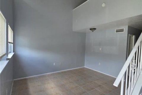 House in Orlando, Florida 1 bedroom, 70.79 sq.m. № 2197425 - photo 19