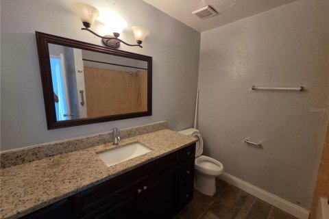 House in Orlando, Florida 1 bedroom, 70.79 sq.m. № 2197425 - photo 15
