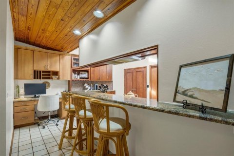 House in Lake Wales, Florida 2 bedrooms, 141.77 sq.m. № 2199676 - photo 13