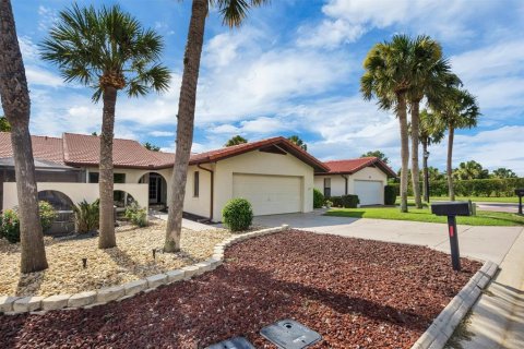 House in Lake Wales, Florida 2 bedrooms, 141.77 sq.m. № 2199676 - photo 7