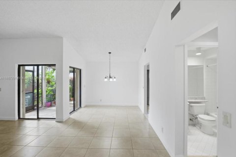 Дом в Хайалиа, Флорида 2 спальни, 92.07м2 № 2016810