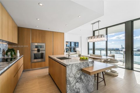 Condominio en venta en Miami Beach, Florida, 3 dormitorios, 217.02 m2 № 1875429 - foto 7