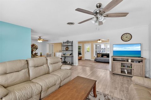 Villa ou maison à vendre à Venice, Floride: 2 chambres, 134.89 m2 № 2149902 - photo 11