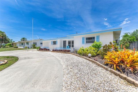 Villa ou maison à vendre à Venice, Floride: 2 chambres, 134.89 m2 № 2149902 - photo 4