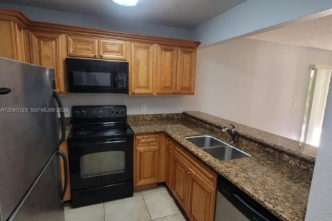 Condo in West Palm Beach, Florida, 2 bedrooms  № 2378514