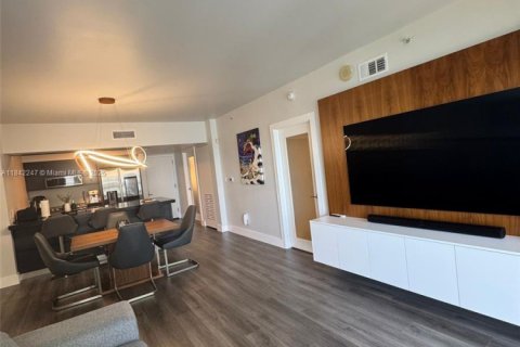 Copropriété à vendre à Miami, Floride: 1 chambre, 73.49 m2 № 1836228 - photo 2
