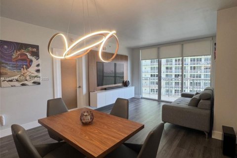 Copropriété à vendre à Miami, Floride: 1 chambre, 73.49 m2 № 1836228 - photo 3