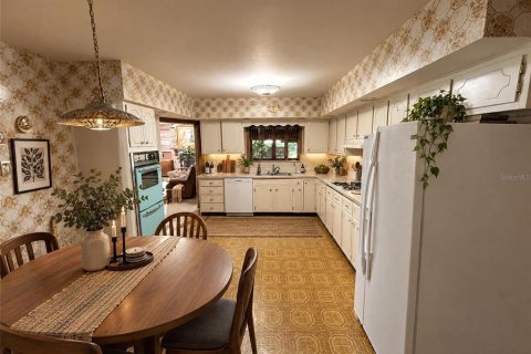 Villa ou maison à vendre à Tampa, Floride: 3 chambres, 230.4 m2 № 2425565 - photo 11