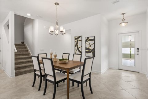 Townhouse in STOREY PARK in Orlando, Florida 4 bedrooms, 184.13 sq.m. № 2232177 - photo 13