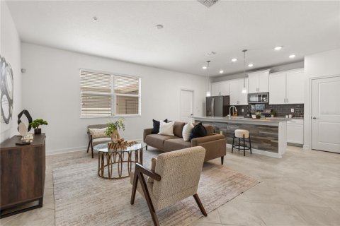 Townhouse in STOREY PARK in Orlando, Florida 4 bedrooms, 184.13 sq.m. № 2232177 - photo 7