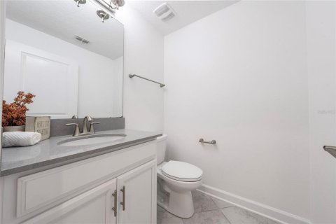 Townhouse in STOREY PARK in Orlando, Florida 4 bedrooms, 184.13 sq.m. № 2232177 - photo 14