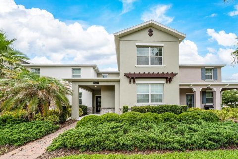 Townhouse in STOREY PARK in Orlando, Florida 4 bedrooms, 184.13 sq.m. № 2232177 - photo 2