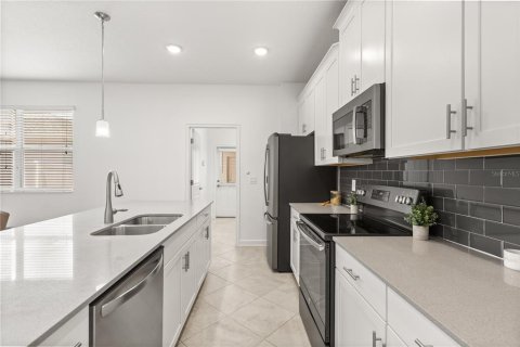 Townhouse in STOREY PARK in Orlando, Florida 4 bedrooms, 184.13 sq.m. № 2232177 - photo 10