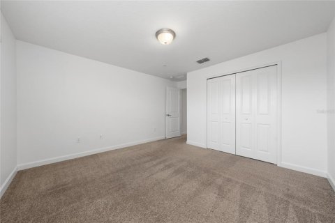 Townhouse in STOREY PARK in Orlando, Florida 4 bedrooms, 184.13 sq.m. № 2232177 - photo 29
