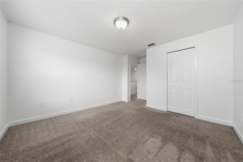 Townhouse in STOREY PARK in Orlando, Florida 4 bedrooms, 184.13 sq.m. № 2232177 - photo 27