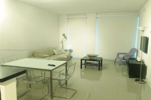 Купить кондоминиум в Майами, Флорида 1 спальня, 74.88м2, № 1936514 - фото 18