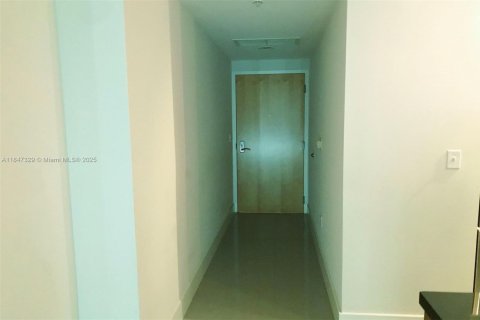 Купить кондоминиум в Майами, Флорида 1 спальня, 74.88м2, № 1936514 - фото 15