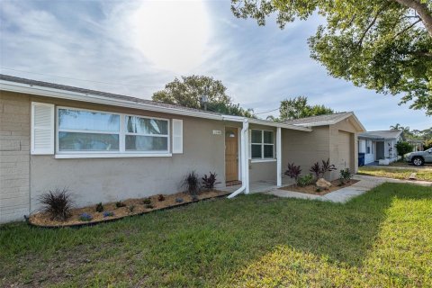 Villa ou maison à Holiday, Floride 3 chambres, 103.4 m2 № 2136489