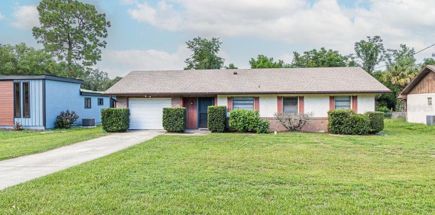 Casa en Orange City, Florida 3 dormitorios, 123.56 m2 № 1843508