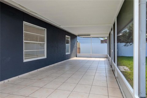 House in Tampa, Florida 3 bedrooms, 154.4 sq.m. № 1894142 - photo 28