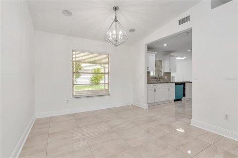 House in Tampa, Florida 3 bedrooms, 154.4 sq.m. № 1894142 - photo 9