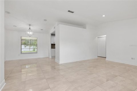 House in Tampa, Florida 3 bedrooms, 154.4 sq.m. № 1894142 - photo 8