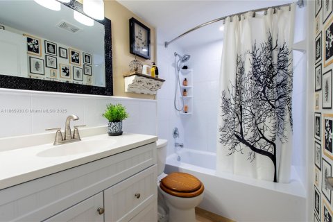 Condominio en venta en Pompano Beach, Florida, 1 dormitorio, 64.1 m2 № 1933356 - foto 3