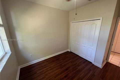 Condominio en venta en Homestead, Florida, 3 dormitorios, 109.81 m2 № 2012002 - foto 18