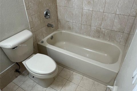 Condominio en venta en Homestead, Florida, 3 dormitorios, 109.81 m2 № 2012002 - foto 24